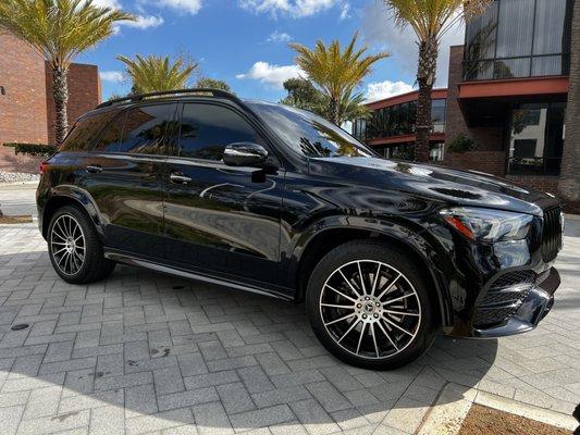 2022 Mercedes GLE450 w/ Llumar 5% CTX and 40% windshield. Full paint correction and ceramic coating.