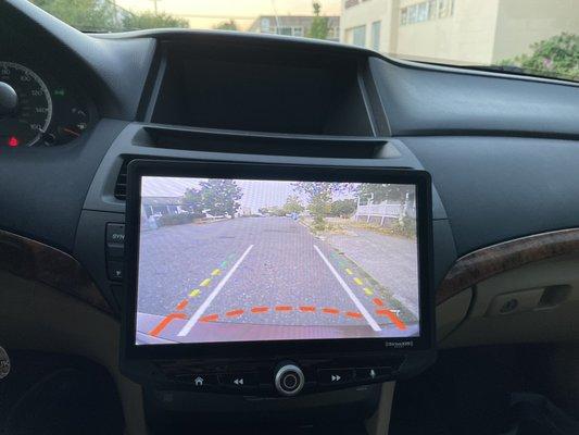 Stinger Oversized Audiophile Head-Unit & Backup Camera View