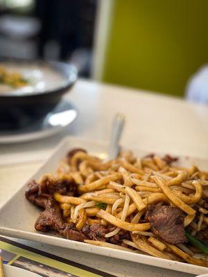 Sizzling Beef Udon with Black Pepper Sauce