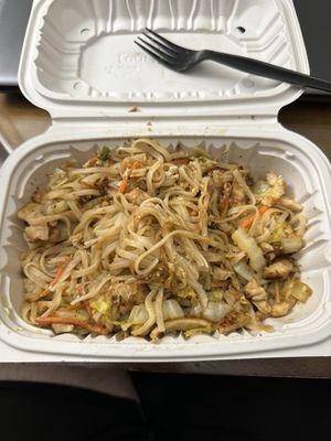 Pad Thai with chicken