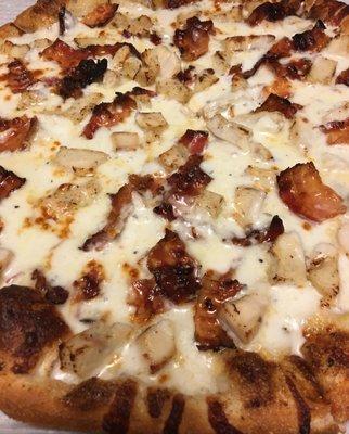 Chicken bacon ranch pizza