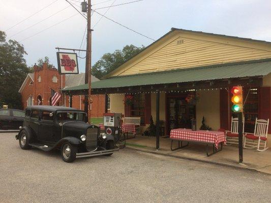 Nice family owned restaurant in Williamson - GA BBQ!