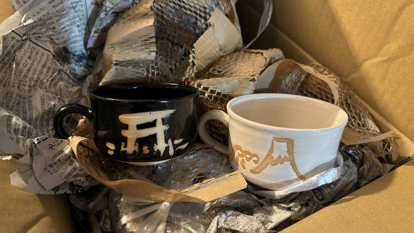 Miyajima tea cup / coffee cup 

Miyajima Tea Cup 宮島茶杯 (みやじま ちゃはい)

Fuji Tea Cup 富士茶杯 (ふじ ちゃはい)