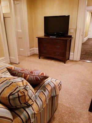 Separate sitting room with TV in room #1