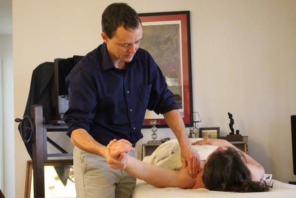 The shoulder is the most complex joint in the entire body - leaving lots of potential for problems. I can help!