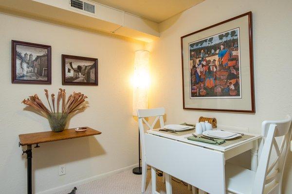 dining area, apartment