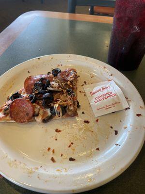 Of course I devoured the personal 4 toppings pizza. Smashed that thing