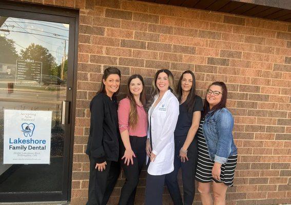 Team members at Lakeshore Family Dental for picture day!