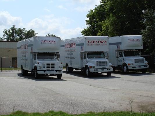 Our moving vans are 27 foot strait trucks with with access doors on both sides and in the back for easy loading and unloading...