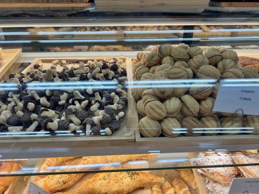 Little treats in the pastry section