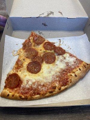 Pepperoni slice