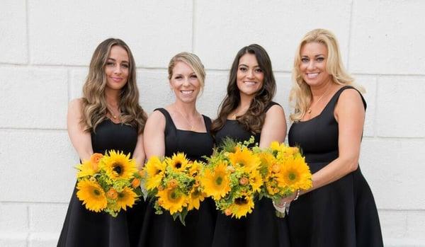 The bridesmaids flowers (photo credit Rick Onsurez photography)