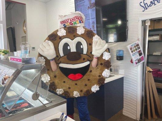 Cookie Cake Man!