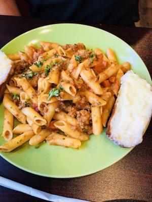 Penne Bolognese GF with  GF Garlic Bread with Cheese