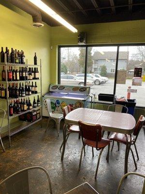 Another view of the store. You can also buy wine or a little ice cream !