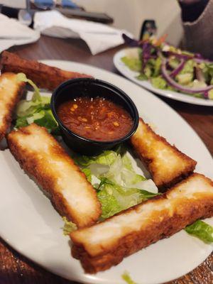 Fried cheese appetizer