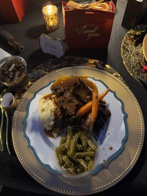 Braised pot roast, and green beans