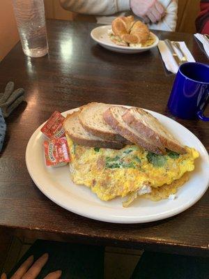 Omelet with spinach and feta cheese