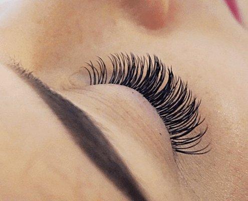 Eyelashes extensions