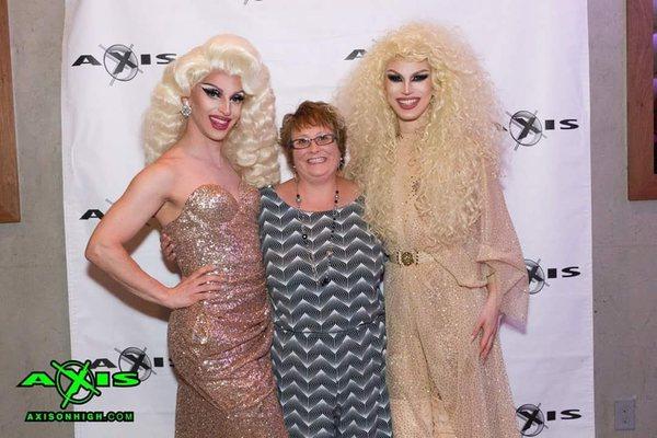 Miz Cracker, me, Aquaria, Rupaul's Drag Race season 10 winner.