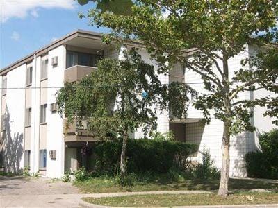 Issa Properties' apartment building at 323 Packard.