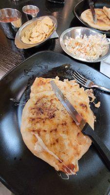 Pupusas chicharrones con queso