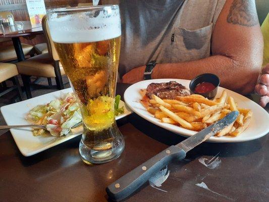 Miller Lite draft, sirloin, fries, & salad. Side salad came with spring mix. This was part of that salad over top of iceberg from bar...