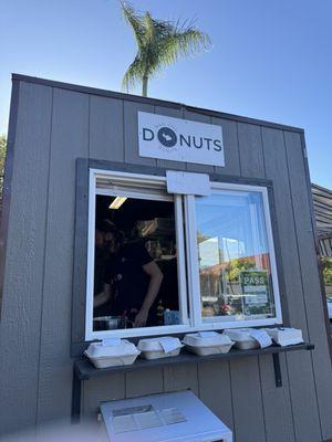 Donut hut