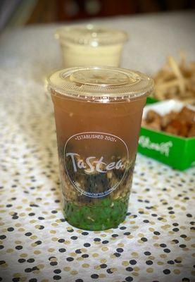 Bootea shaker with lychee bits