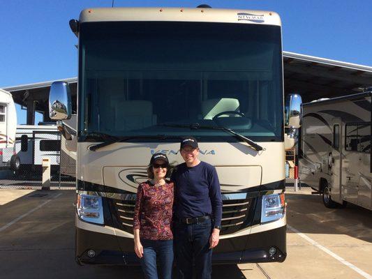 Congrats to the Harris family on the purchase of a #2018 #newmar Ventana! Great choice!