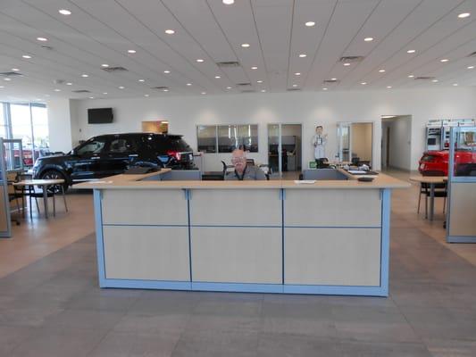 East Tennessee Ford showroom