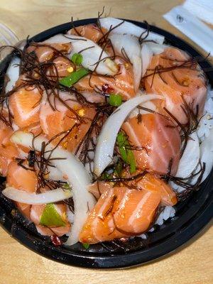 Hawaiian style salmon bowl