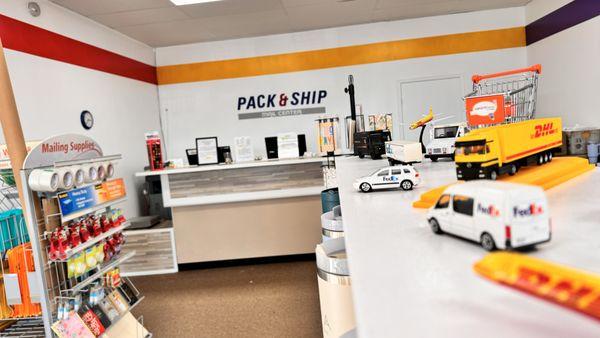 Pack & Ship Mail Center