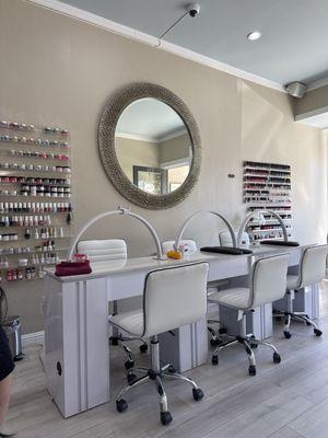 Polished Nail Spa