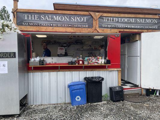 This is a great place to sample salmon cakes. The people there are friendly and the food was delicious and served quickly!