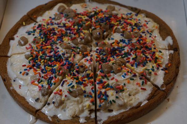 That cookie dough polar pizza cake tho ohh-wee *5/19/2021