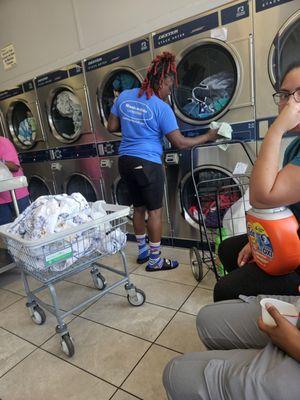 Wash-N-Spin Laundromat