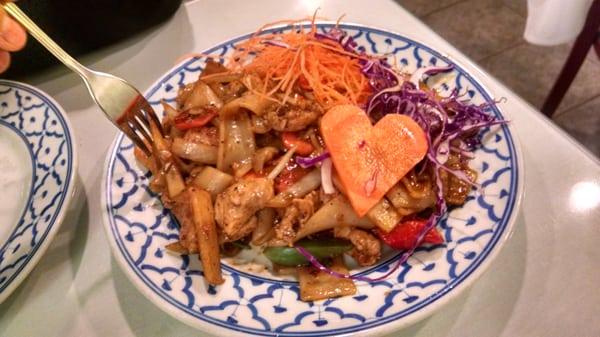 Drunken noodles with a post-Valentines veggie heart, aww :3