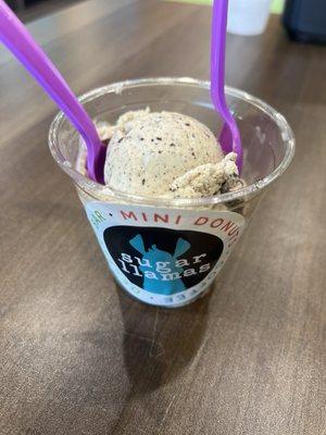 Oreo ice cream (1 scoop)