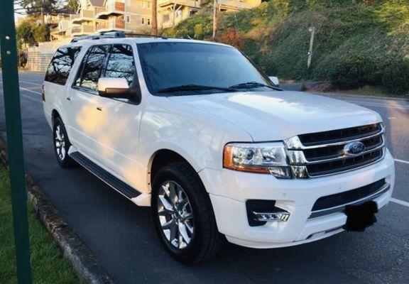 2016 Ford expedition, Limited collision damage, passenger side, front bumper hood fender, front door back door quarter panel back bumper.