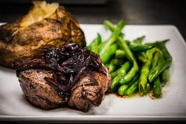 Filet with red onion marmalade