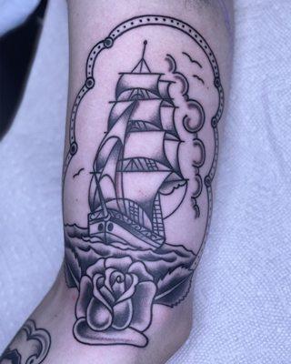 Clipper ship/rose done by @slopez_art on Instagram