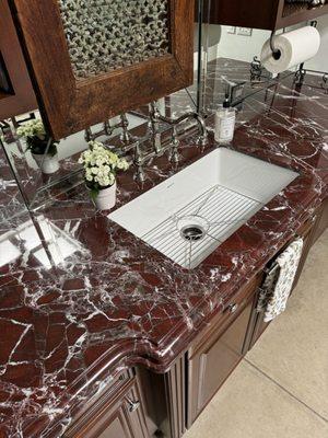 Marble: Rosso lepanto