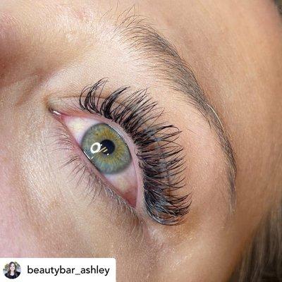 Lash artist Ashley