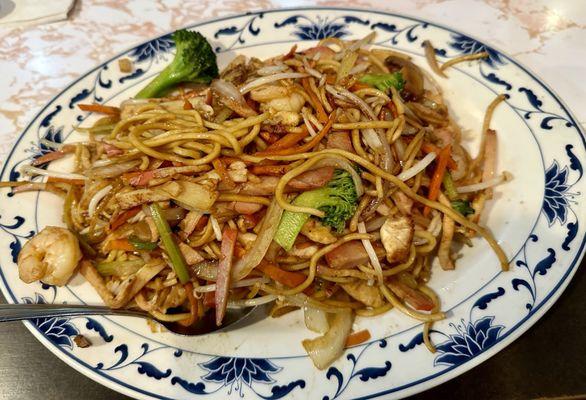 Wong's Special Lo Mein