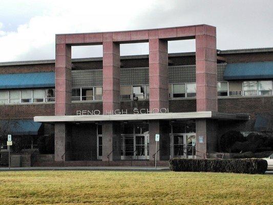 Main entrance and alumni building