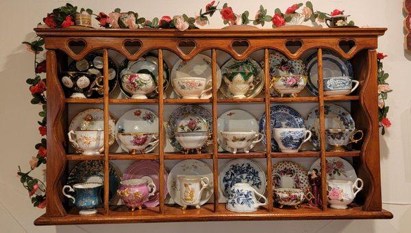 Lots of tea cup options! Very fun!