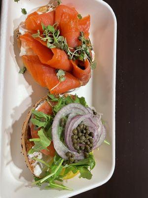 Smoked salmon bagel