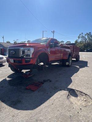 Fixing semi tire