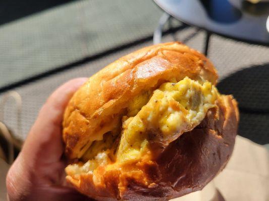 Breakfast sandwich